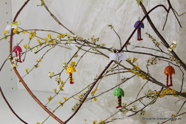 VERKAUGFT Gecken Oster Eier zum Aufhängen mit Tanzbeine - Rosenrot gepunktet - Anhänger Osterstrauß